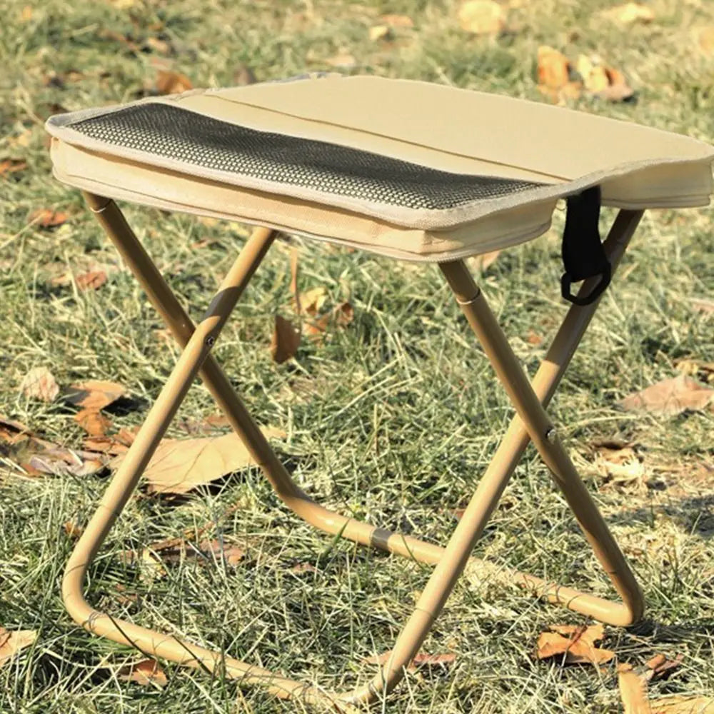 Składany stołek turystyczny 2w1 – siedzisko z funkcją torby, lekki i przenośny